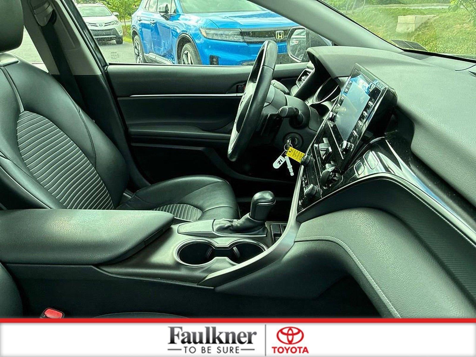 2021 Toyota Camry SE Auto (SE)