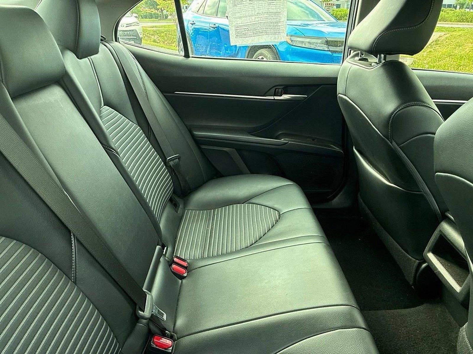 2021 Toyota Camry SE Auto (SE)