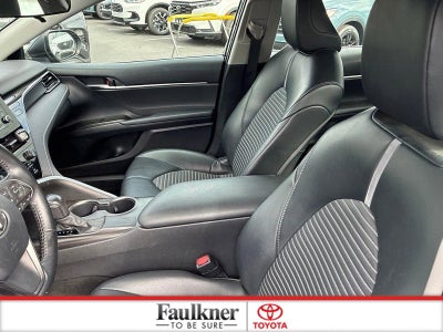 2021 Toyota Camry SE Auto (SE)