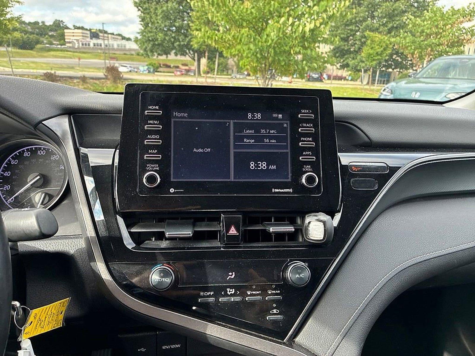 2021 Toyota Camry SE Auto (SE)
