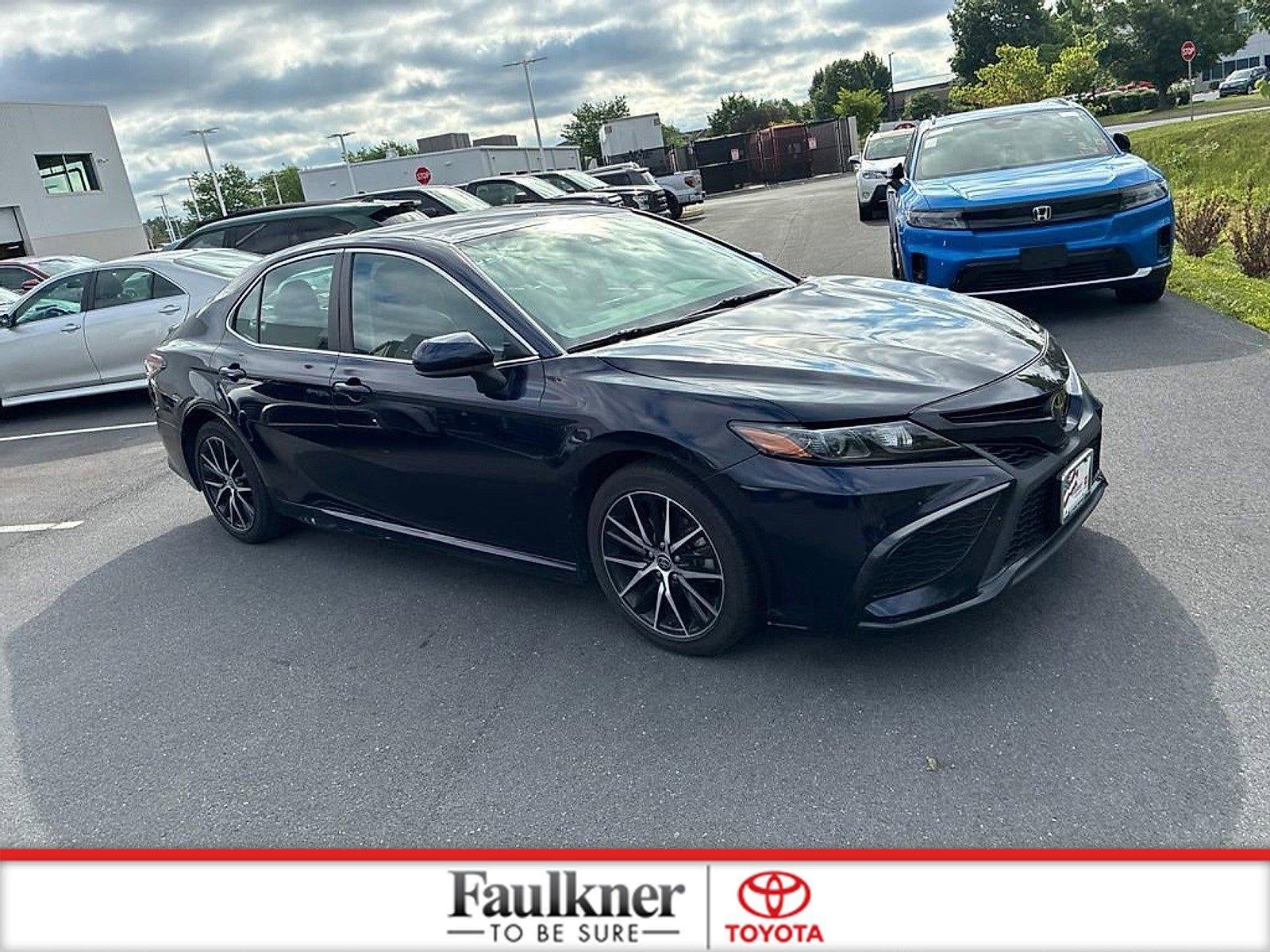 2021 Toyota Camry SE Auto (SE)
