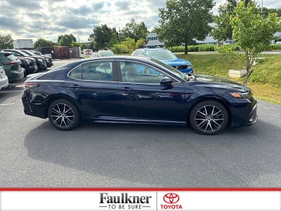 2021 Toyota Camry SE Auto (SE)