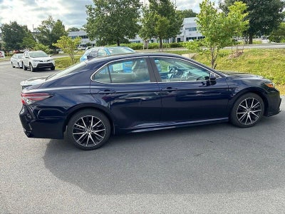 2021 Toyota Camry SE Auto (SE)