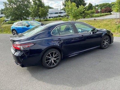 2021 Toyota Camry SE Auto (SE)