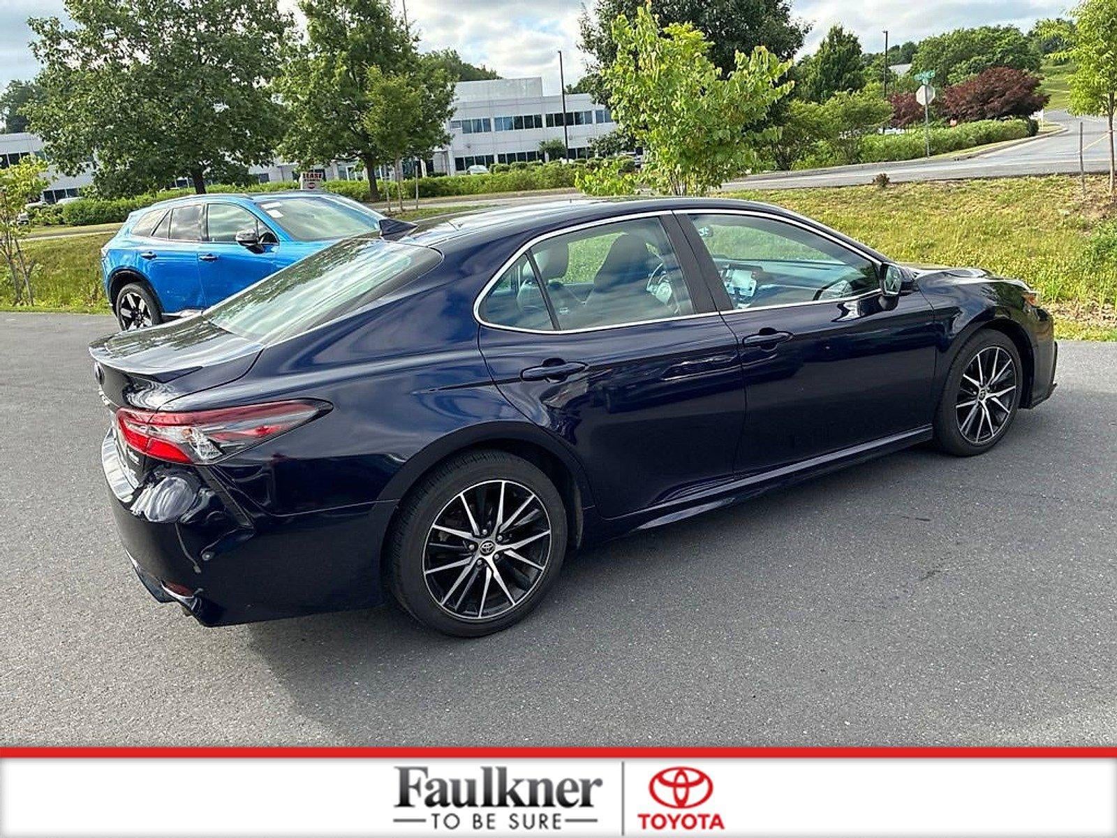 2021 Toyota Camry SE Auto (SE)
