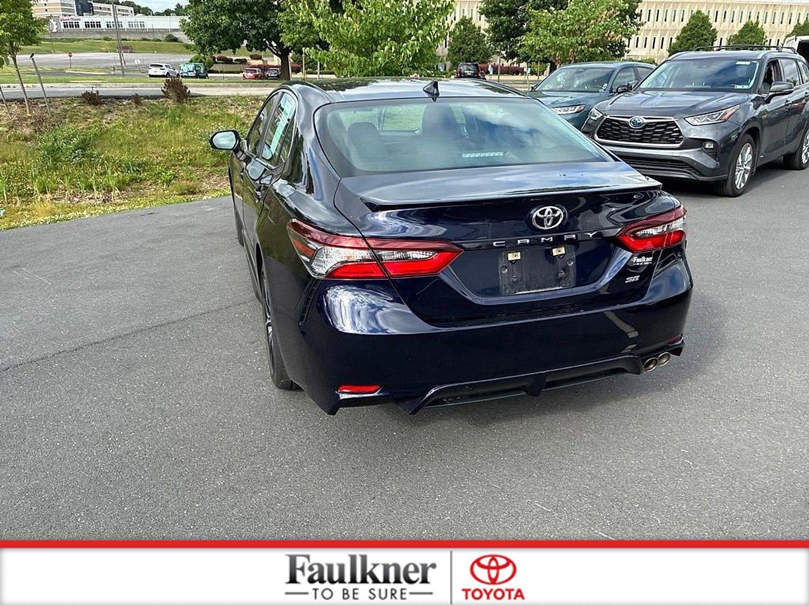 2021 Toyota Camry SE Auto (SE)