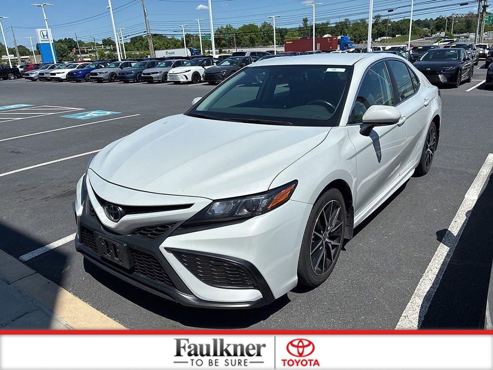 2024 Toyota Camry SE Auto (SE)