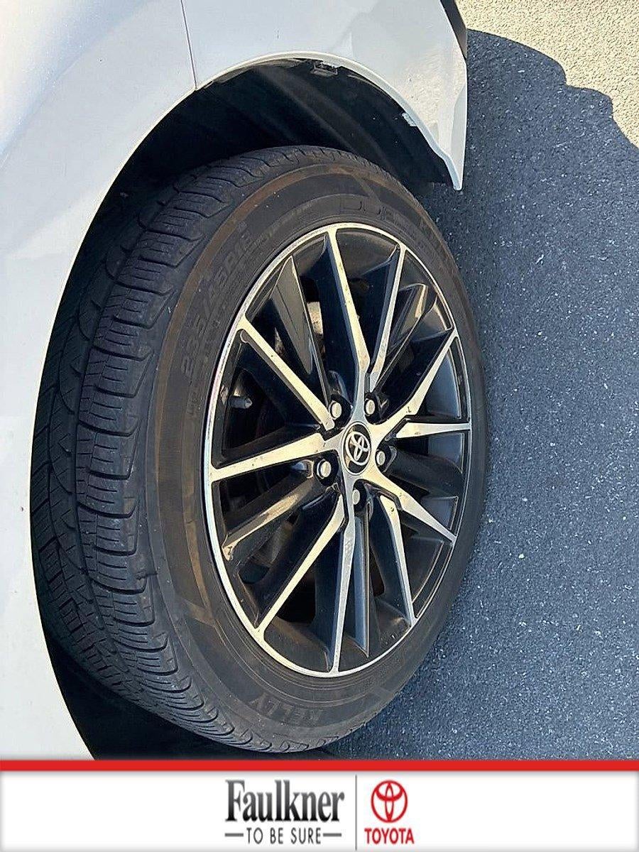 2024 Toyota Camry SE Auto (SE)