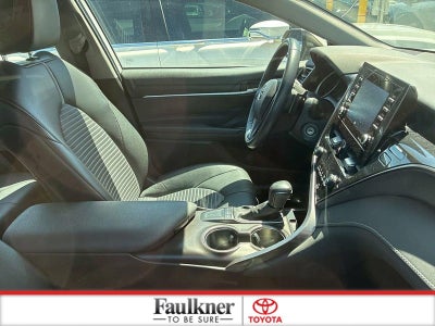 2024 Toyota Camry SE Auto (SE)