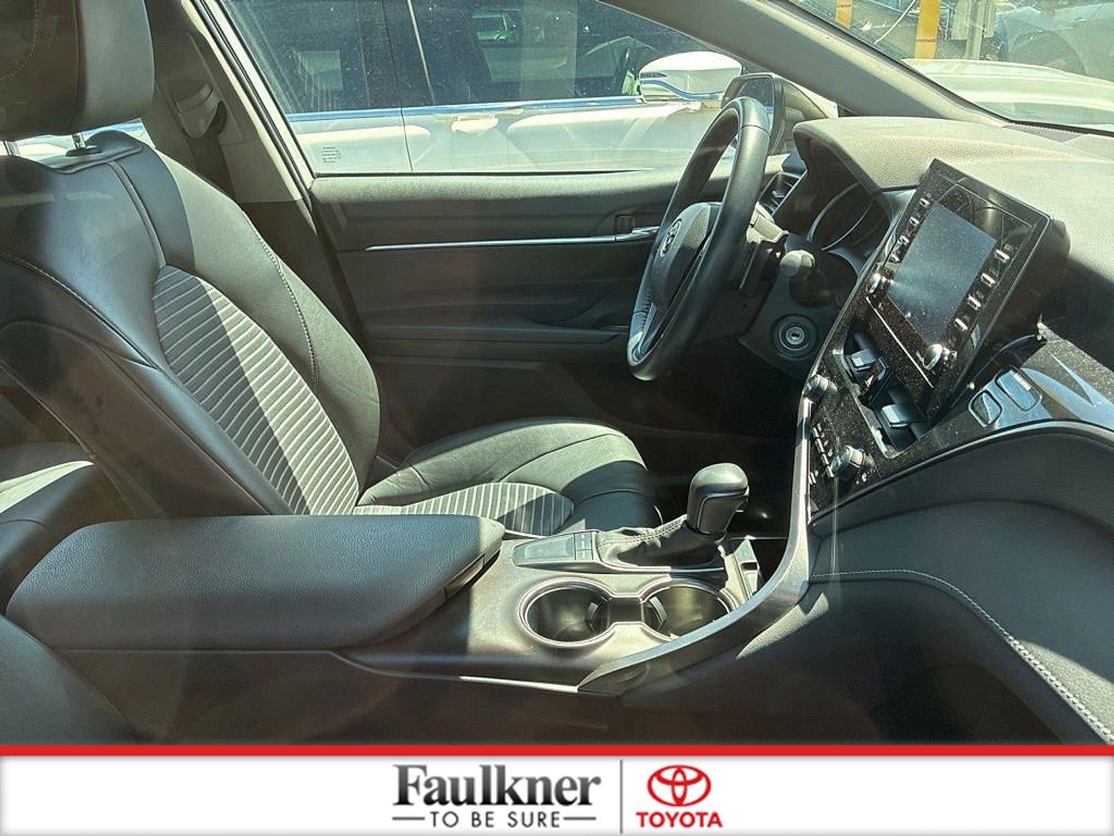 2024 Toyota Camry SE Auto (SE)