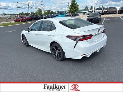 2024 Toyota Camry SE Auto (SE)