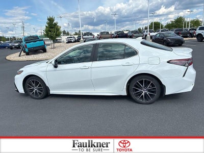 2024 Toyota Camry SE Auto (SE)