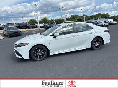 2024 Toyota Camry SE Auto (SE)