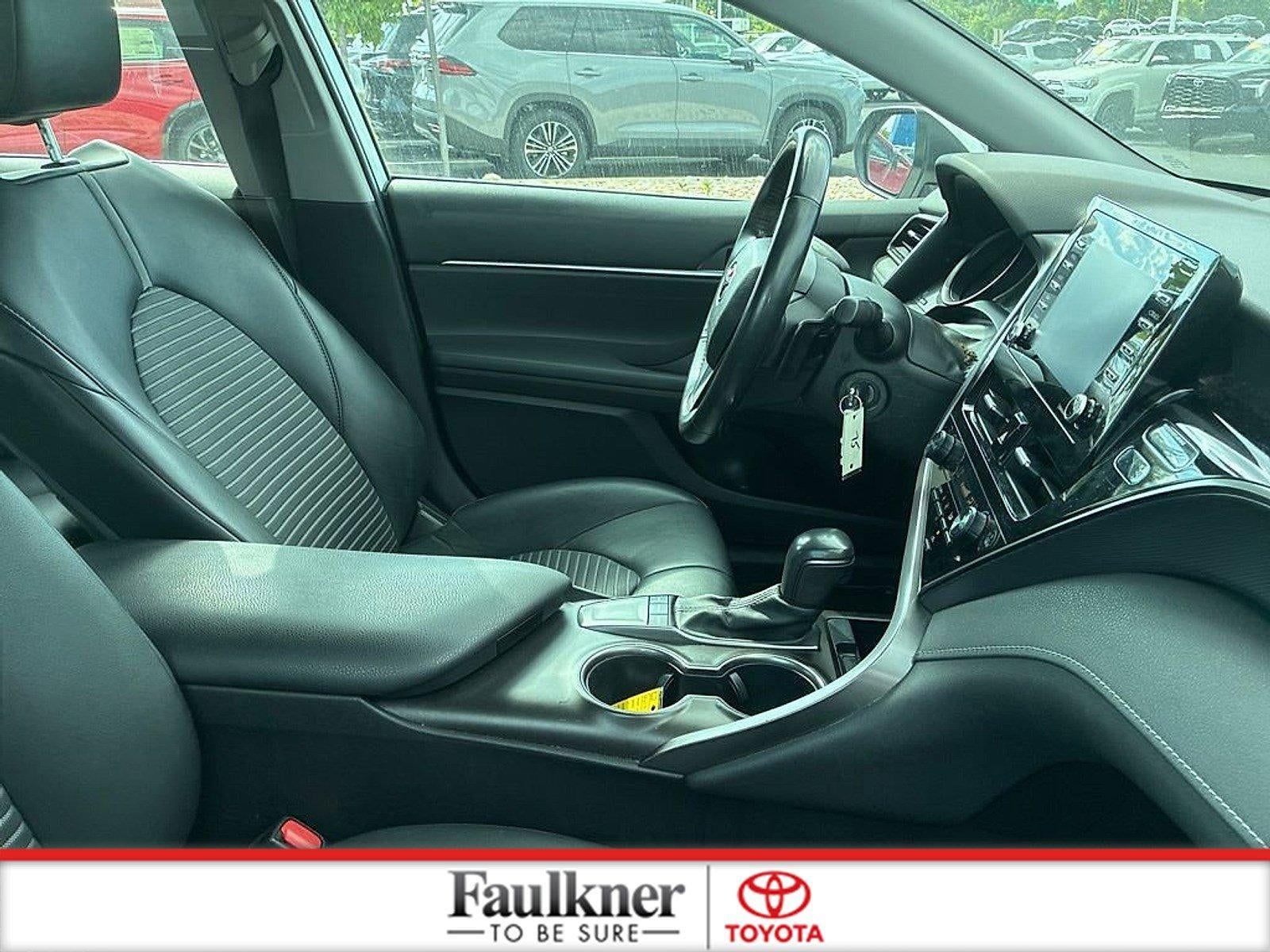 2024 Toyota Camry SE Auto (SE)