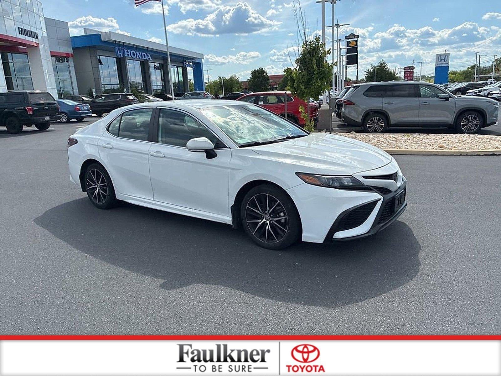 2024 Toyota Camry SE Auto (SE)