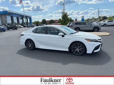 2024 Toyota Camry SE Auto (SE)