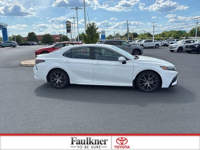 2024 Toyota Camry SE Auto (SE)