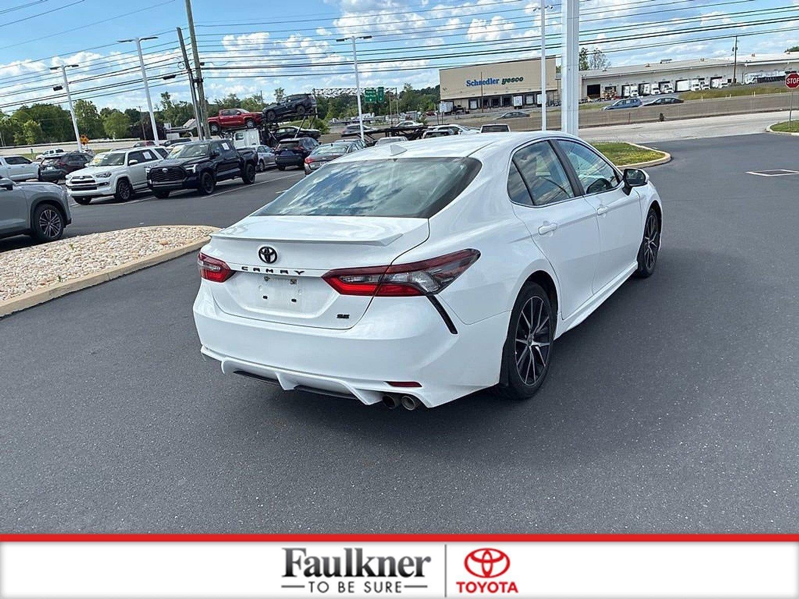 2024 Toyota Camry SE Auto (SE)