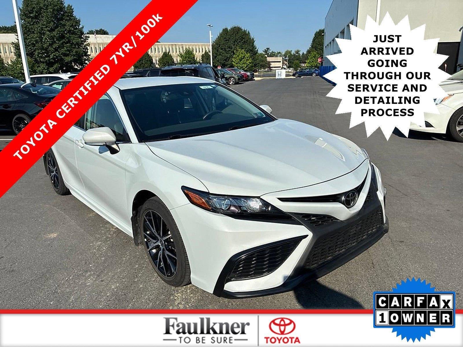 2024 Toyota Camry SE Auto (SE)