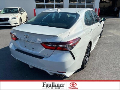 2024 Toyota Camry SE Auto (SE)