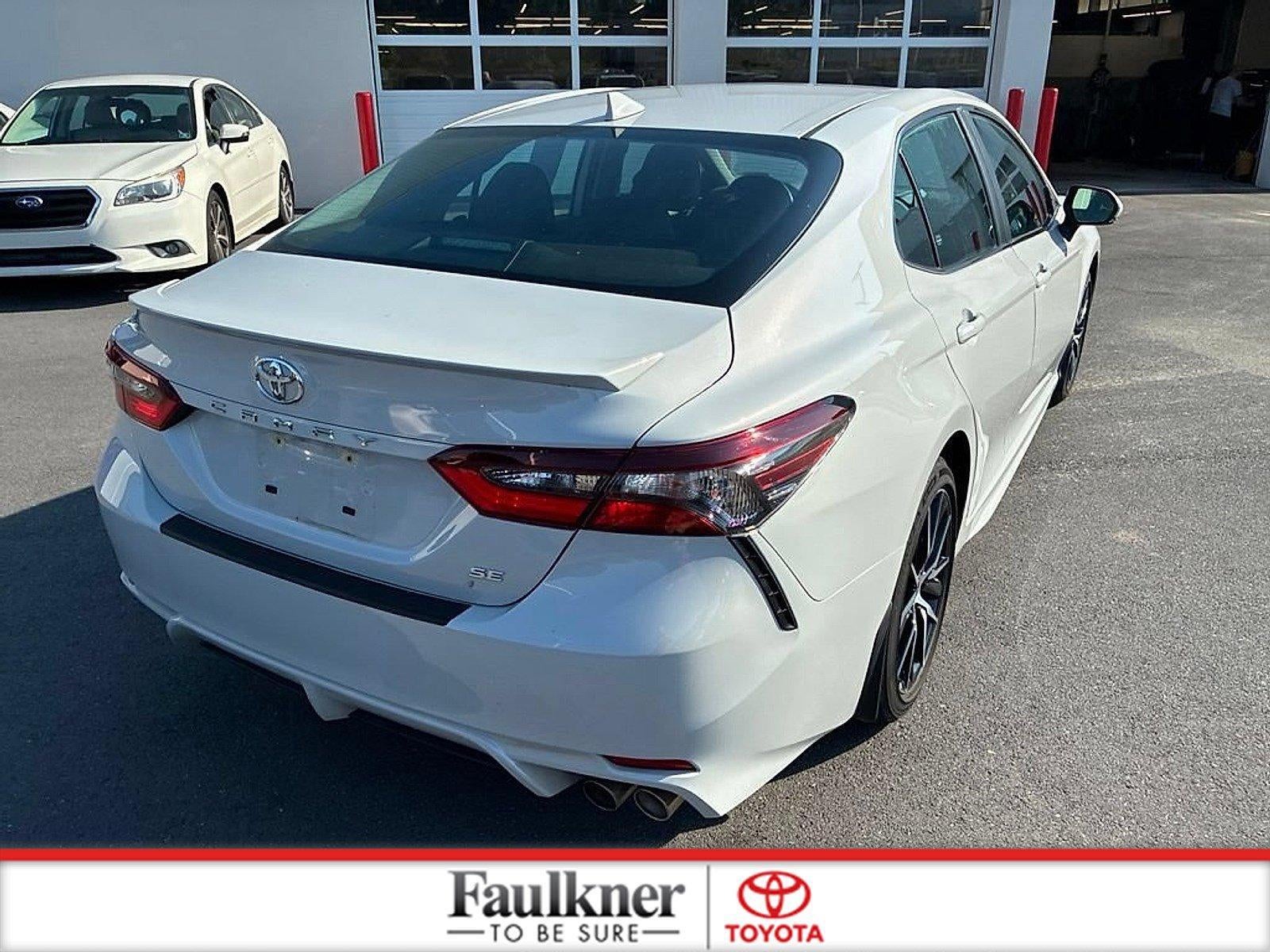 2024 Toyota Camry SE Auto (SE)