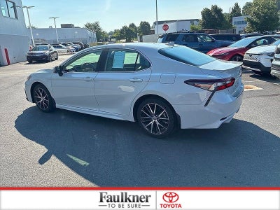 2024 Toyota Camry SE Auto (SE)
