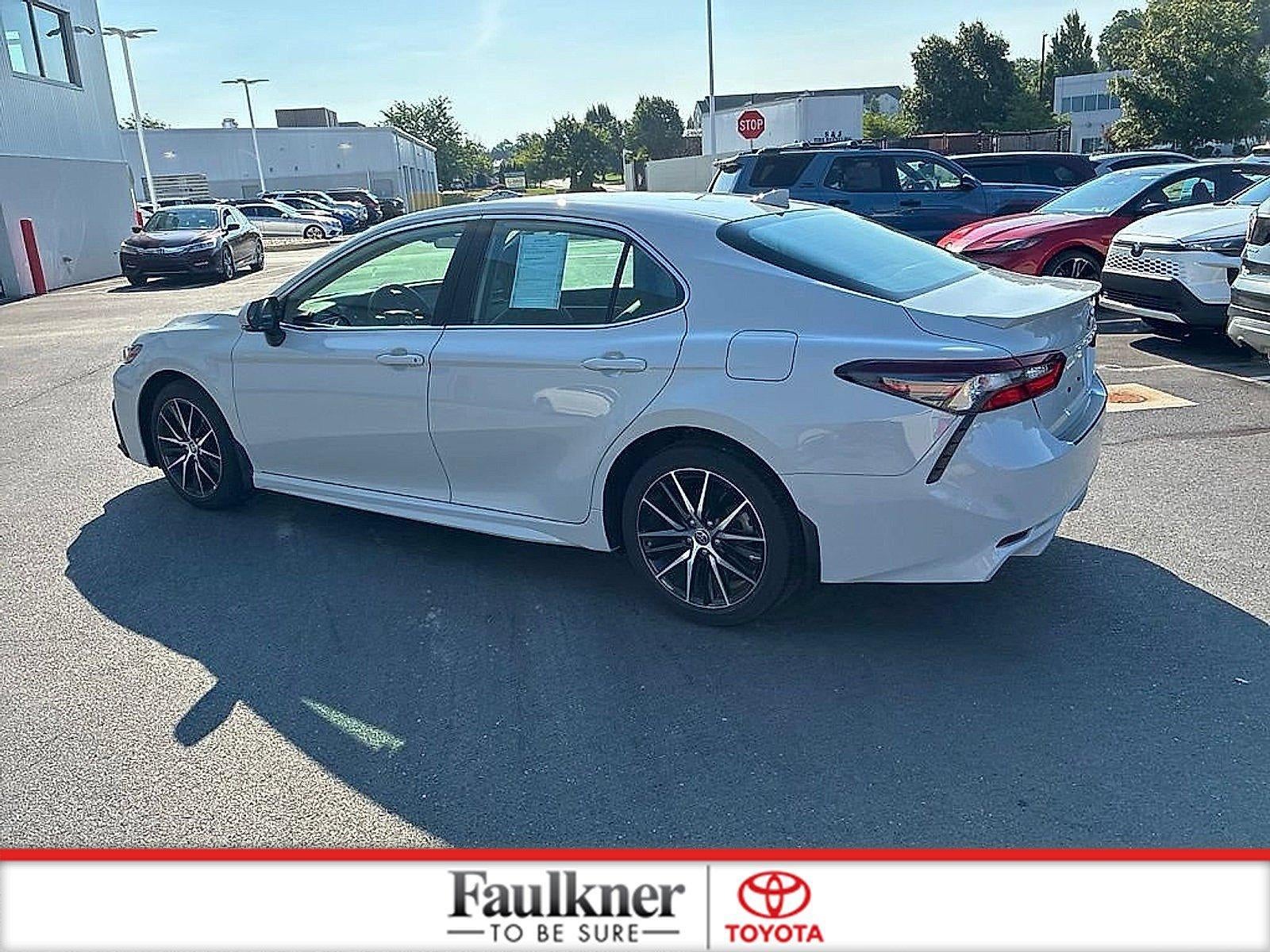 2024 Toyota Camry SE Auto (SE)
