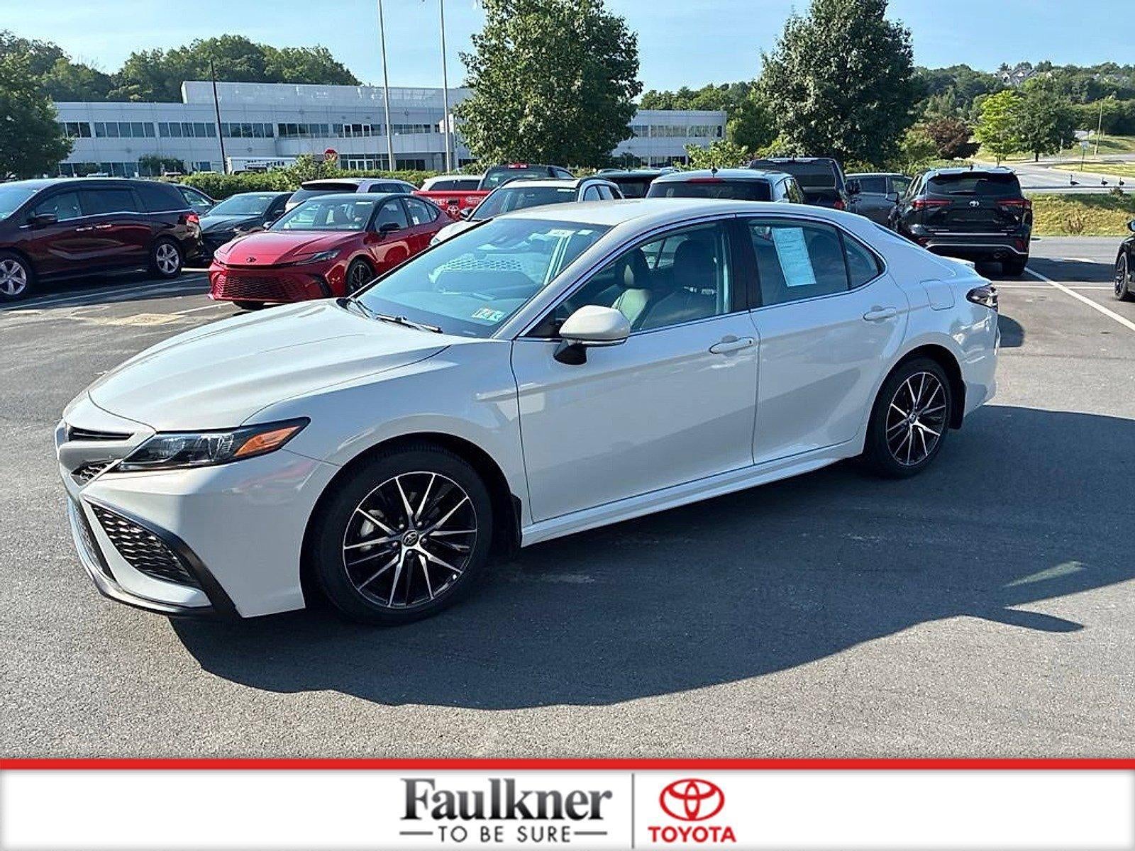2024 Toyota Camry SE Auto (SE)
