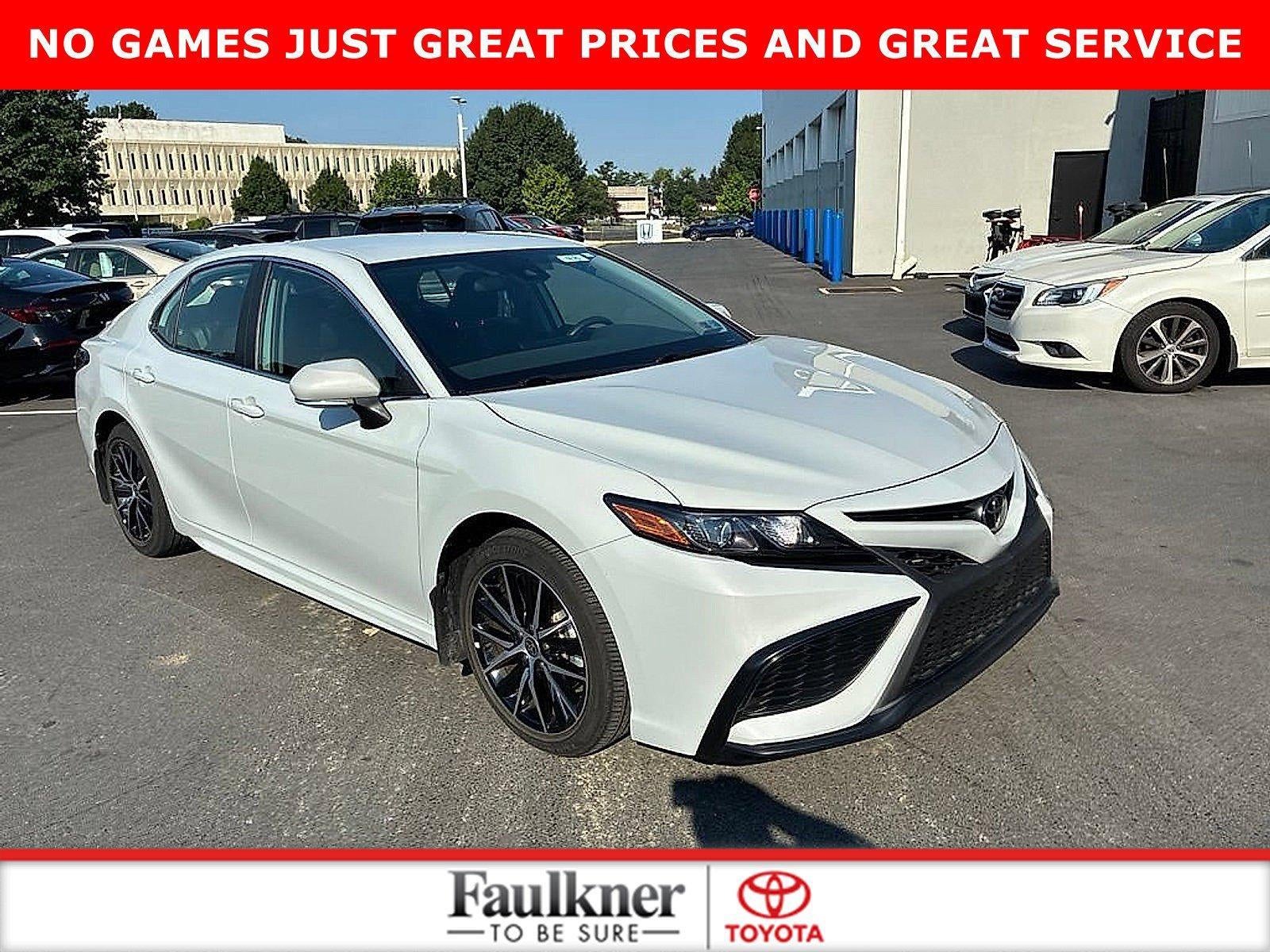 2024 Toyota Camry SE Auto (SE)
