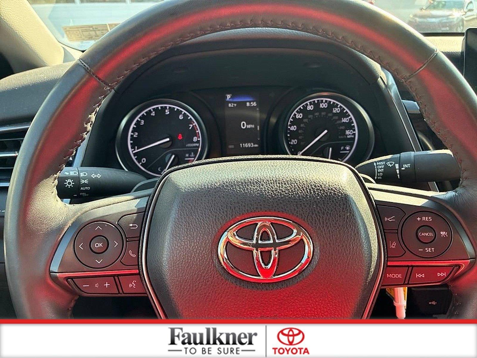 2024 Toyota Camry SE Auto (SE)