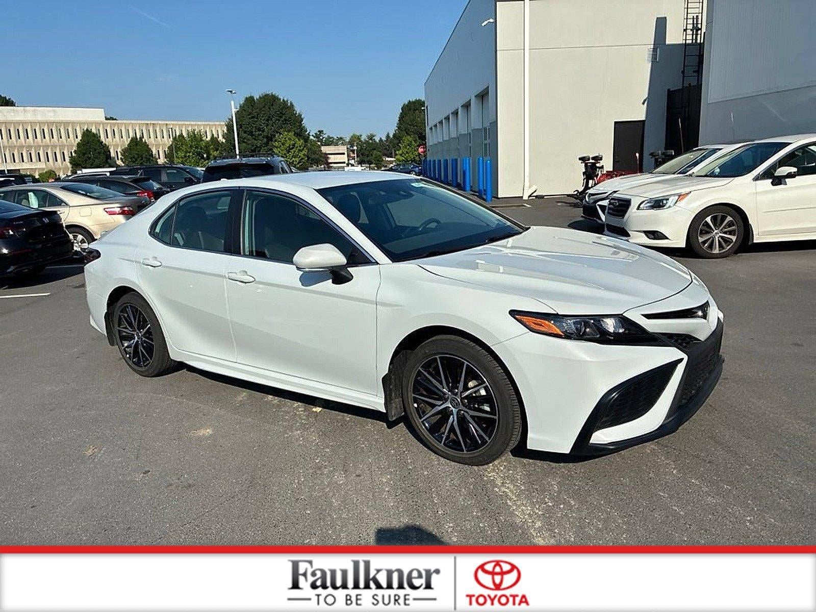 2024 Toyota Camry SE Auto (SE)