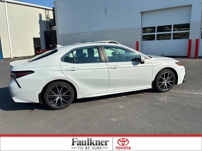 2024 Toyota Camry SE Auto (SE)