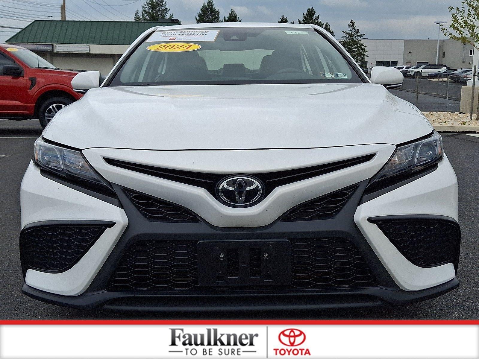 2024 Toyota Camry SE Auto (SE)