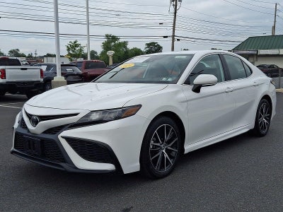 2024 Toyota Camry SE Auto (SE)