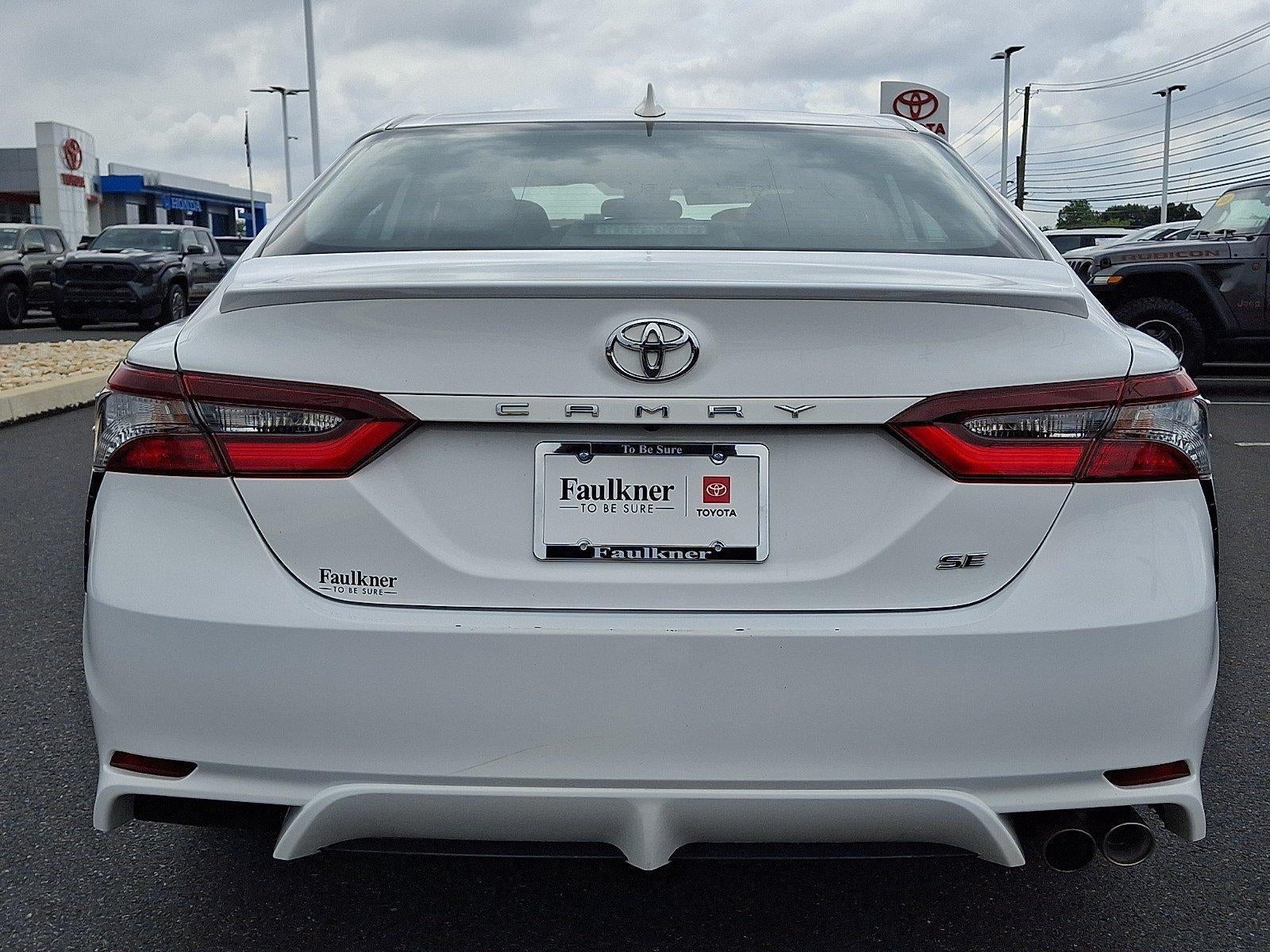 2024 Toyota Camry SE Auto (SE)