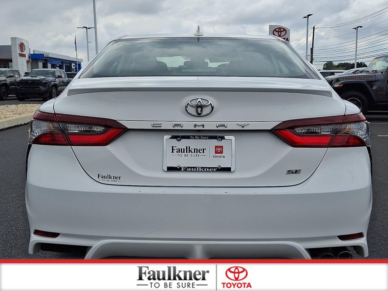 2024 Toyota Camry SE Auto (SE)