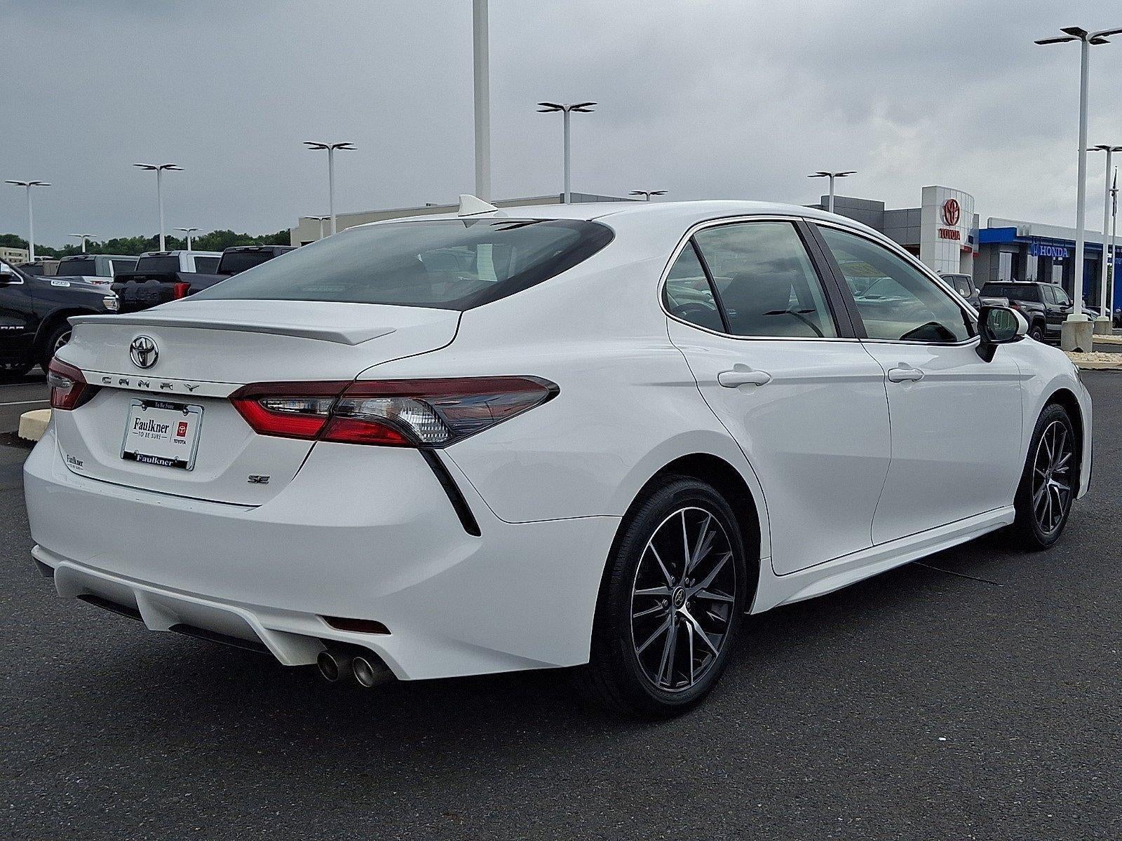 2024 Toyota Camry SE Auto (SE)