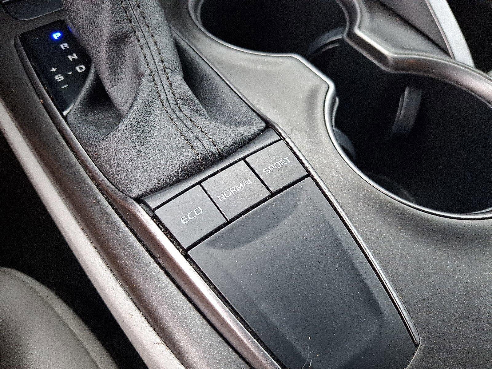 2023 Toyota Camry SE Auto (SE)