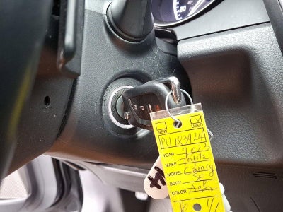 2023 Toyota Camry SE Auto (SE)