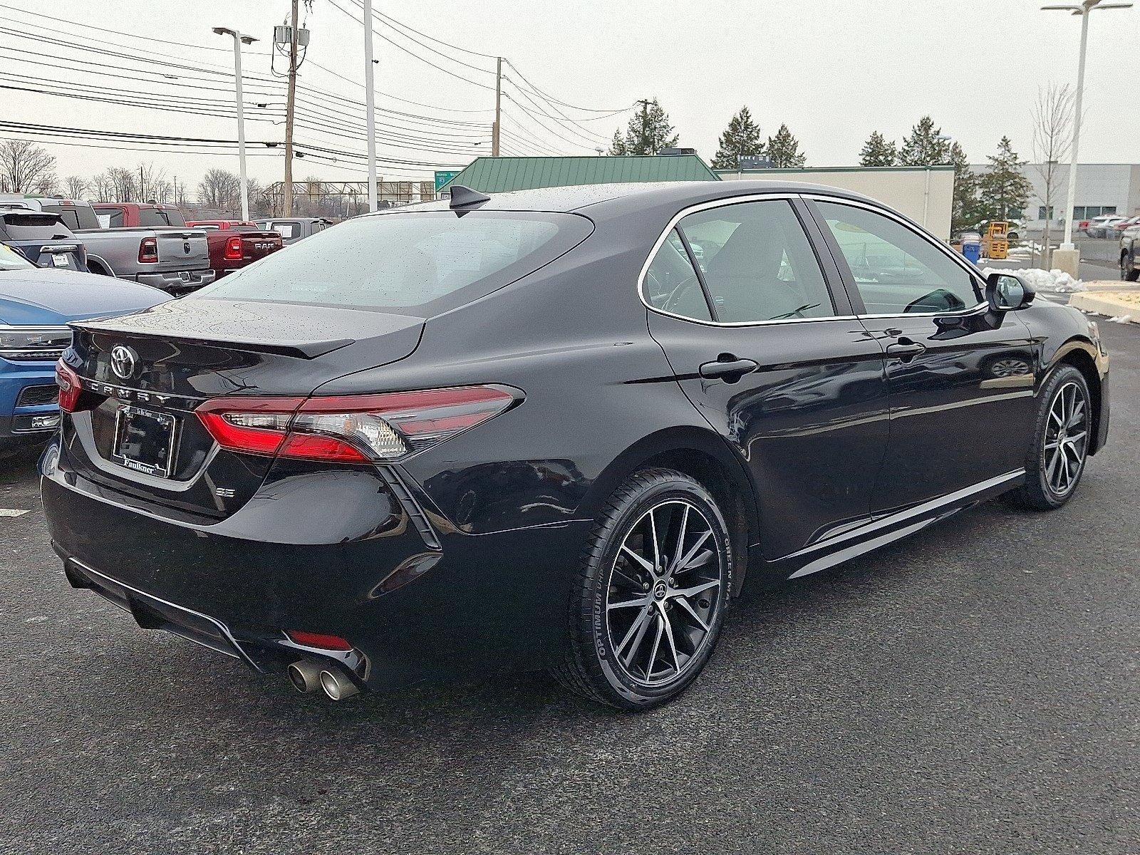 2023 Toyota Camry SE Auto (SE)