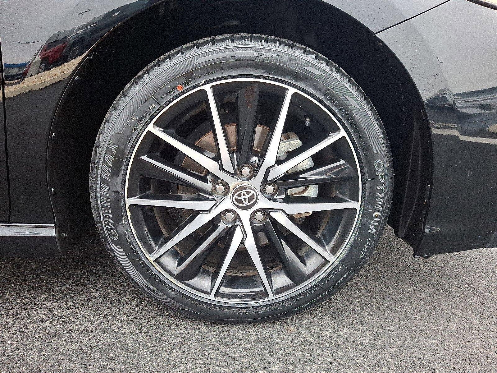 2023 Toyota Camry SE Auto (SE)