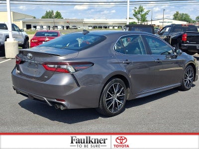 2024 Toyota Camry SE Auto (SE)