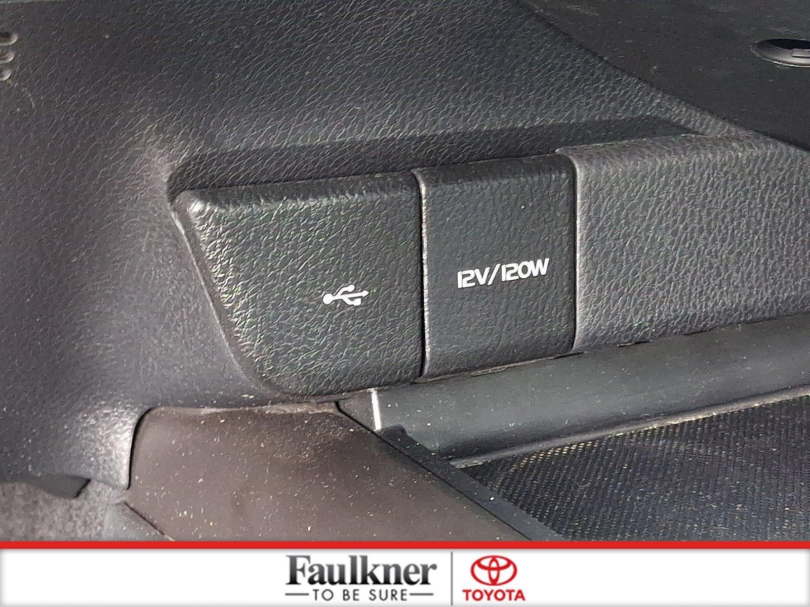 2024 Toyota Camry SE Auto (SE)