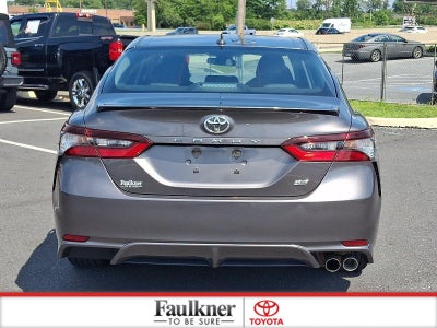 2024 Toyota Camry SE Auto (SE)