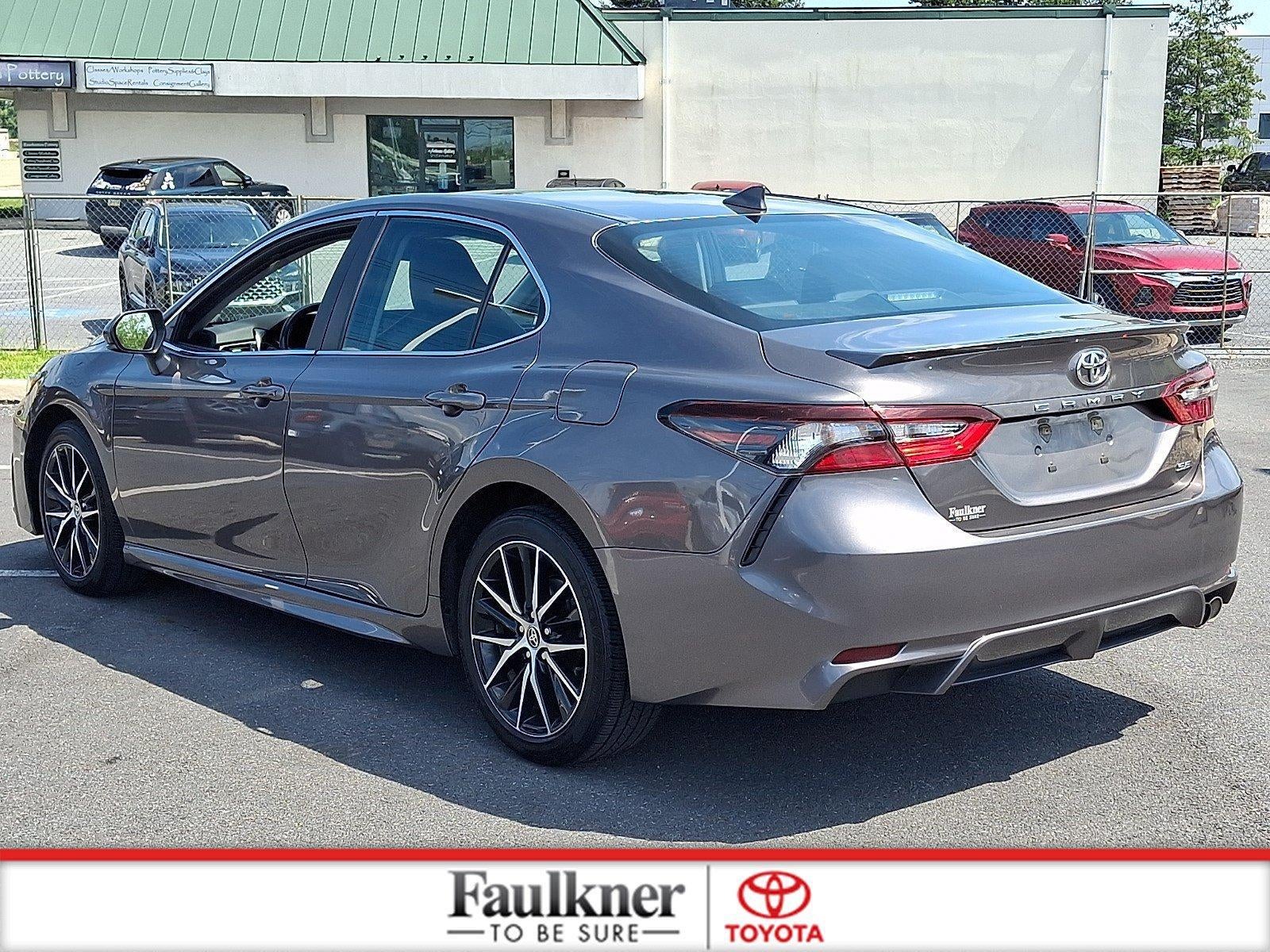 2024 Toyota Camry SE Auto (SE)