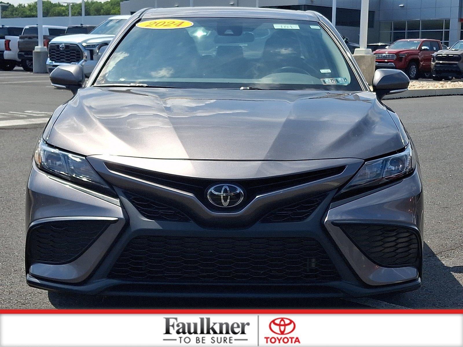 2024 Toyota Camry SE Auto (SE)