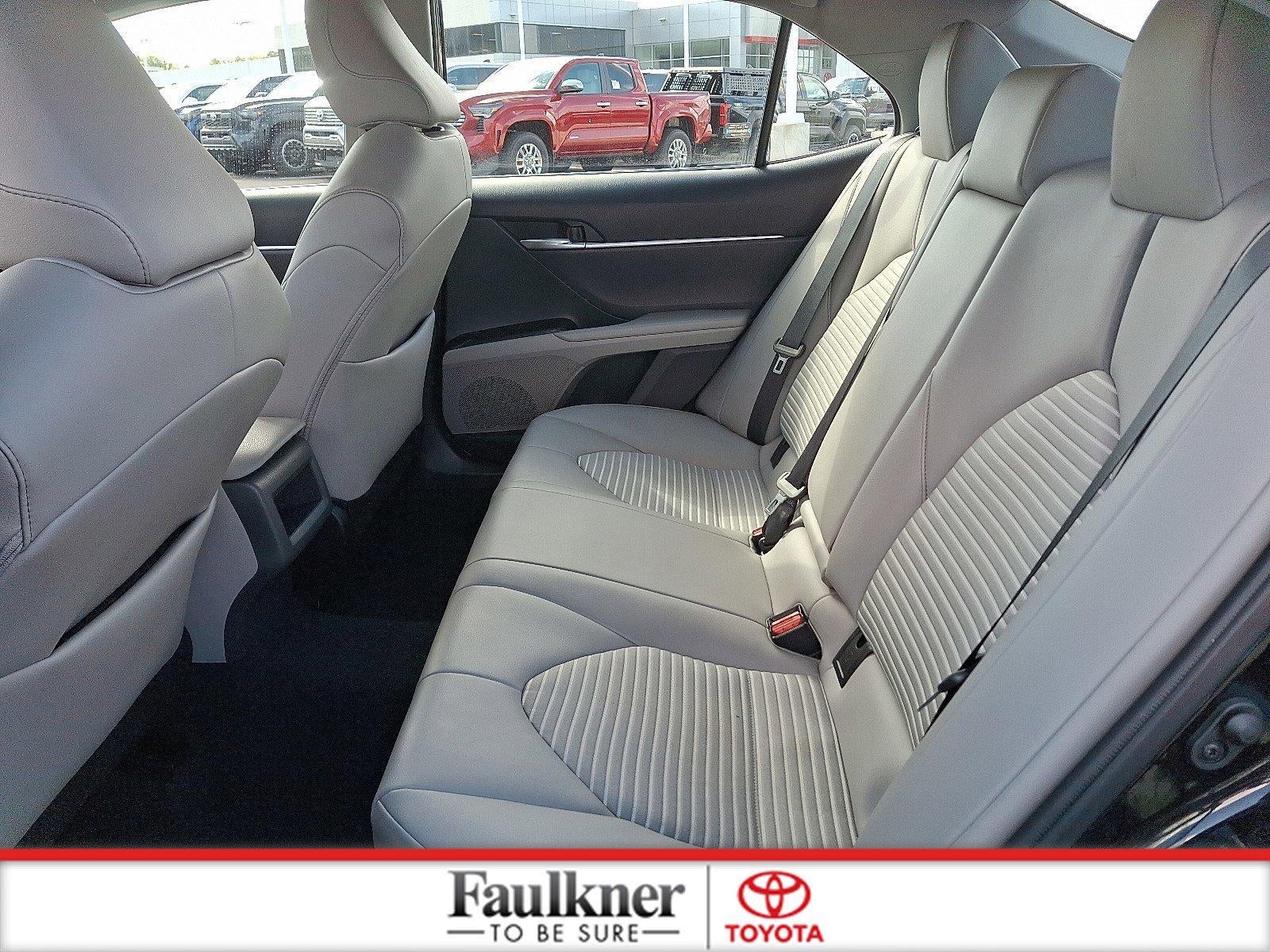 2023 Toyota Camry SE Auto (SE)