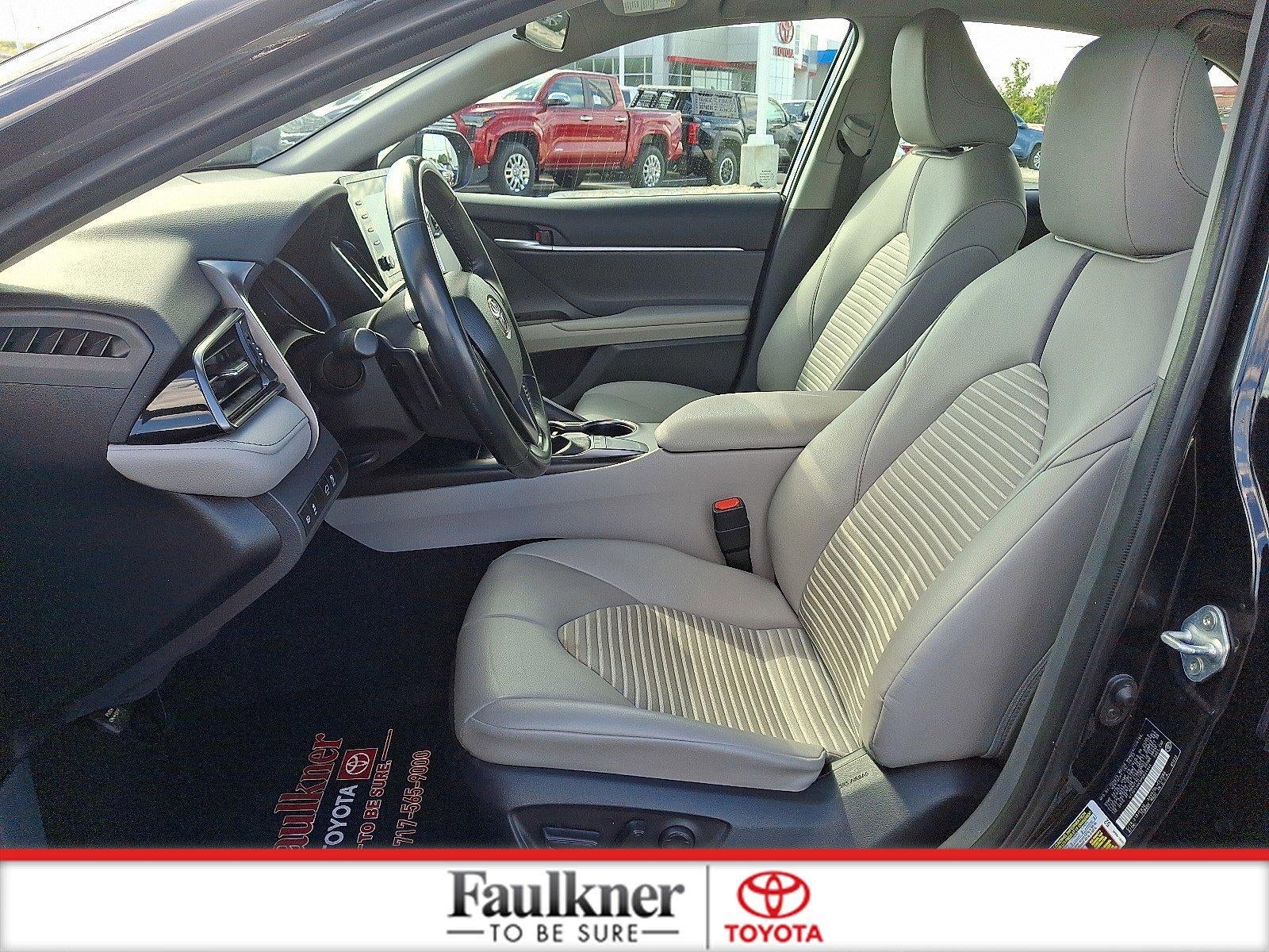 2023 Toyota Camry SE Auto (SE)