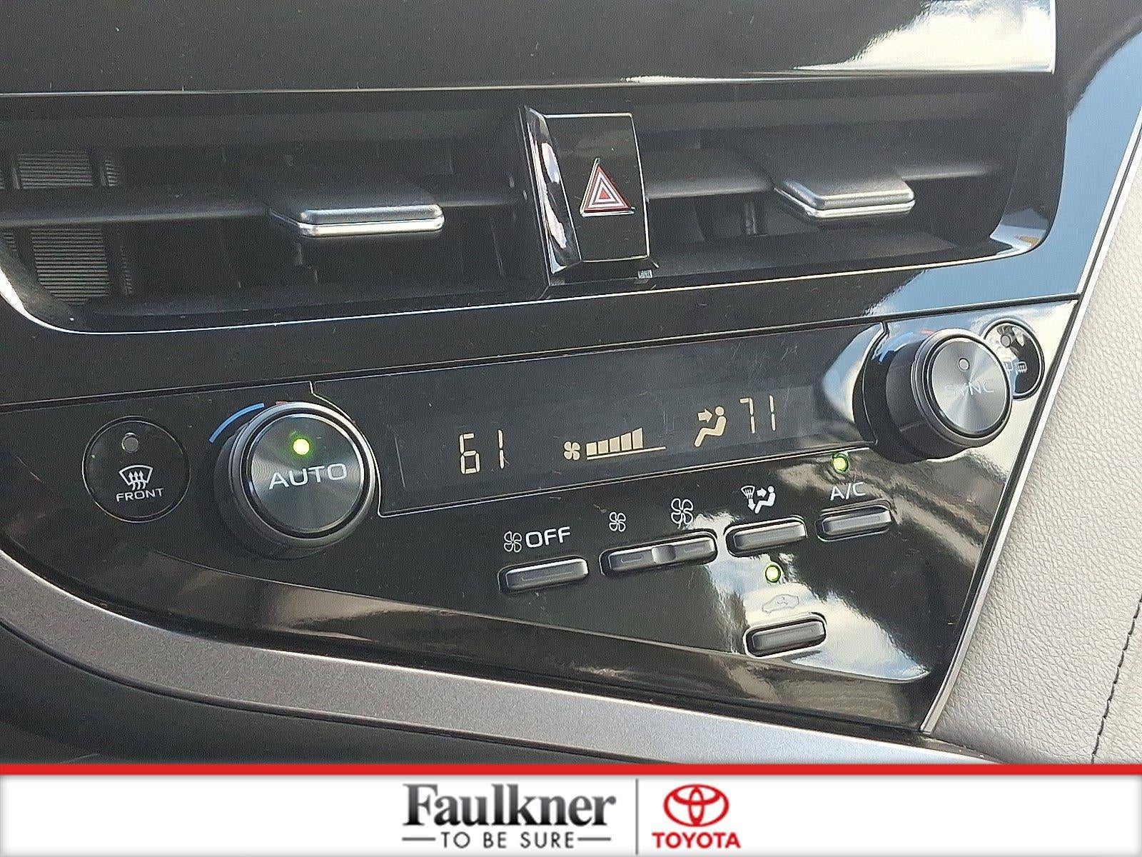 2023 Toyota Camry SE Auto (SE)