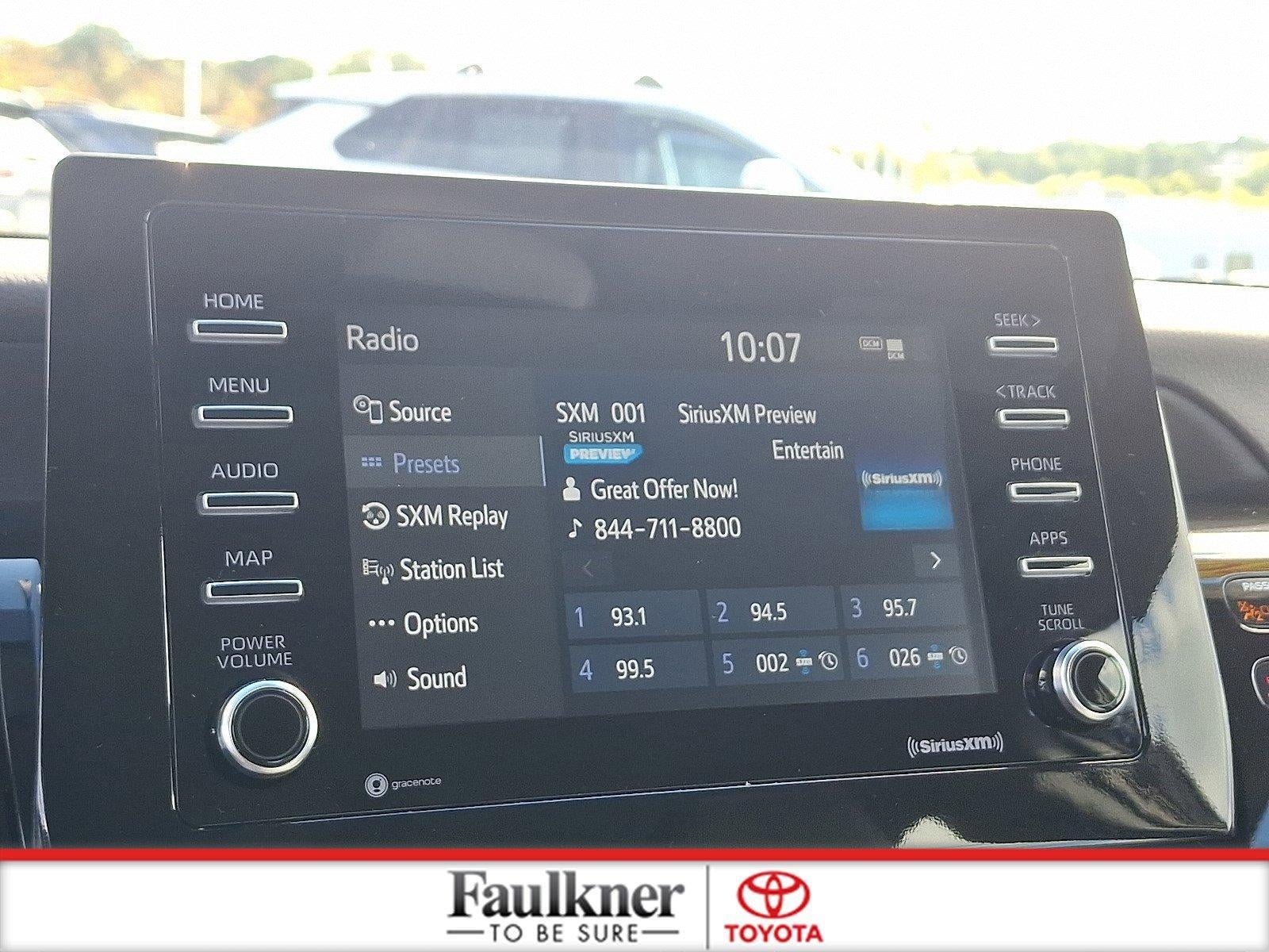 2023 Toyota Camry SE Auto (SE)